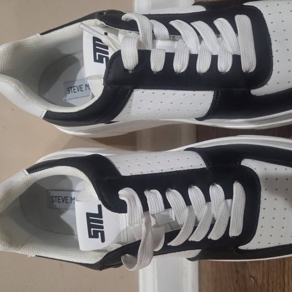 Steve Madden Black and White Chunky Sneakers - Picture 5 of 8